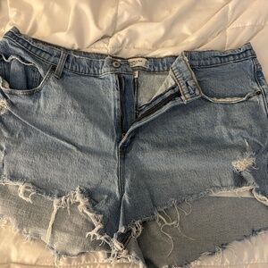A&F Mom Short High Rise
